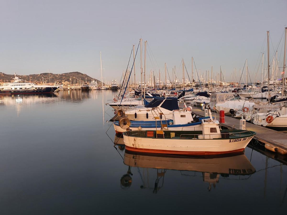 Adelebeppe "The Seaview" Apartamento Imperia Exterior foto