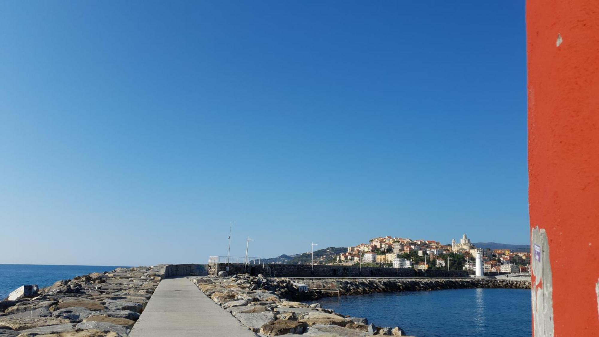 Adelebeppe "The Seaview" Apartamento Imperia Quarto foto