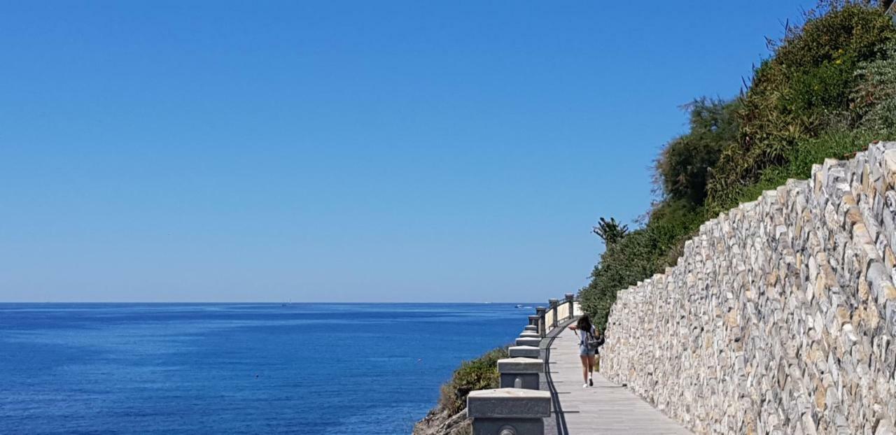 Adelebeppe "The Seaview" Apartamento Imperia Exterior foto